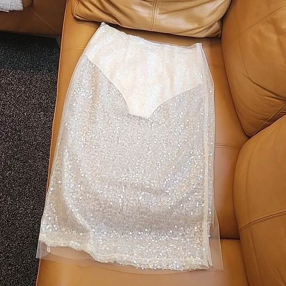 Jason WU Sheer Sequin Midi-Skirt - Picture 2 of 16